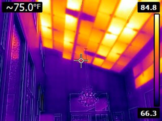 FLIR Ceiling thermal image in heating